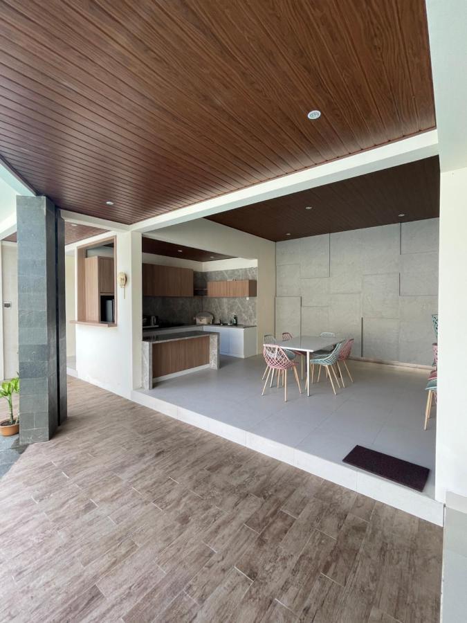 Blue Breeze Villa Lajor Luaran gambar