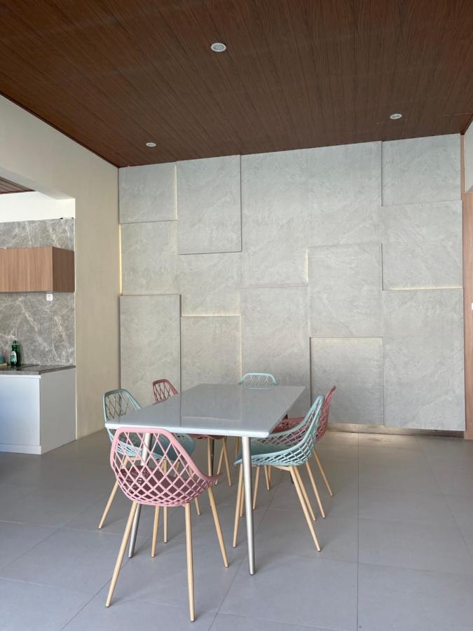 Blue Breeze Villa Lajor Luaran gambar
